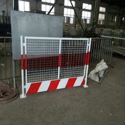 振鼎丝网 焊接式基坑围栏与建筑工地防护网的直销优势